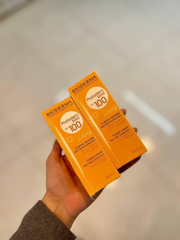 کرم ضد آفتاب SPF 100 بایودرما Photoderm MAX
